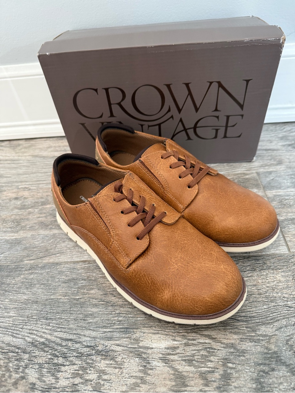 Crown Vintage Bob Wide Width Oxford - Kids - Picture 2 of 4